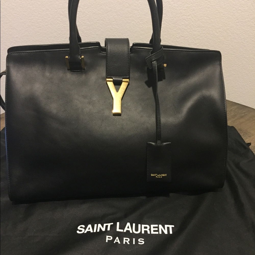 Yves Saint Laurent - Cabas Y Leather Tote